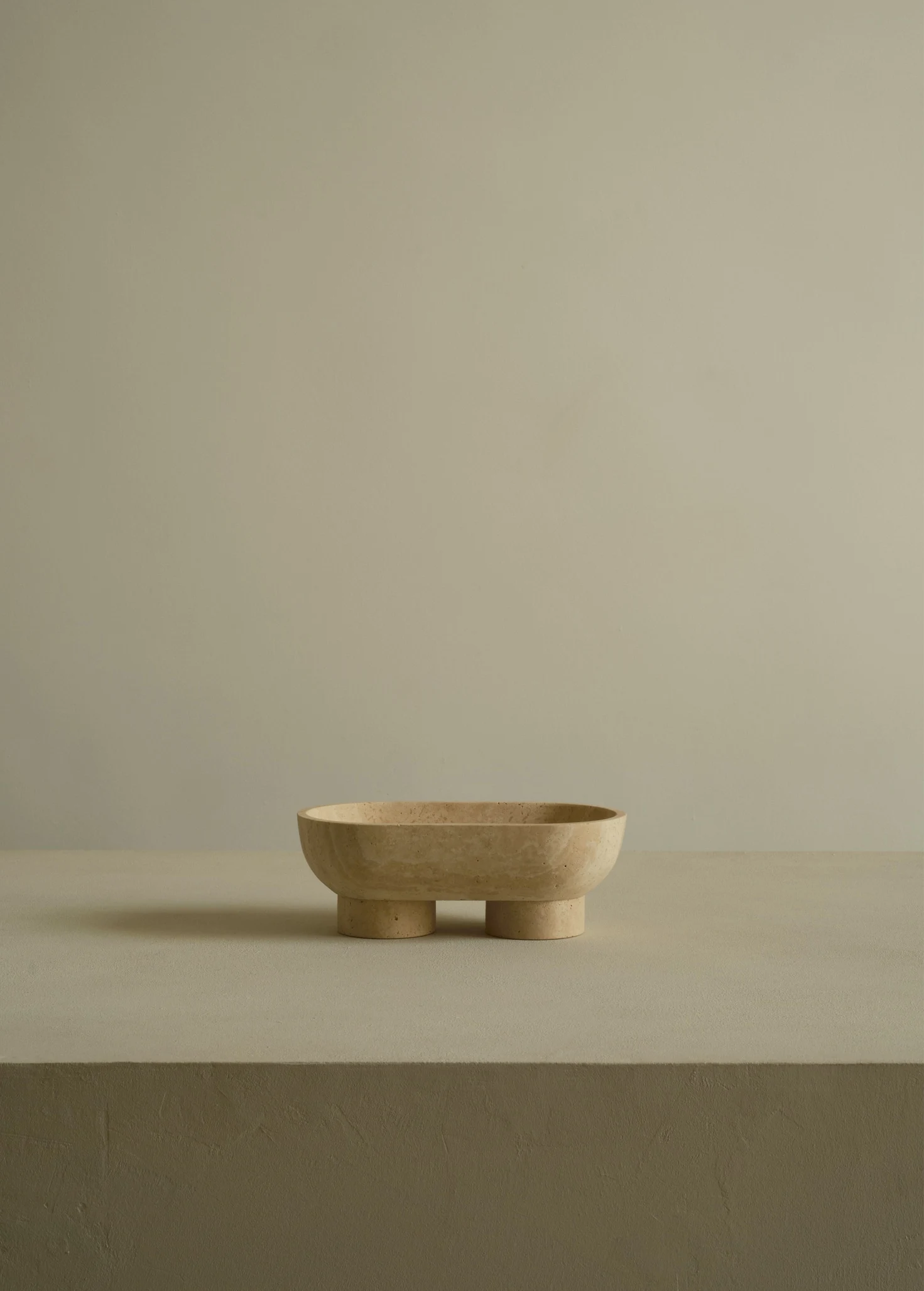 Чаша из травертина