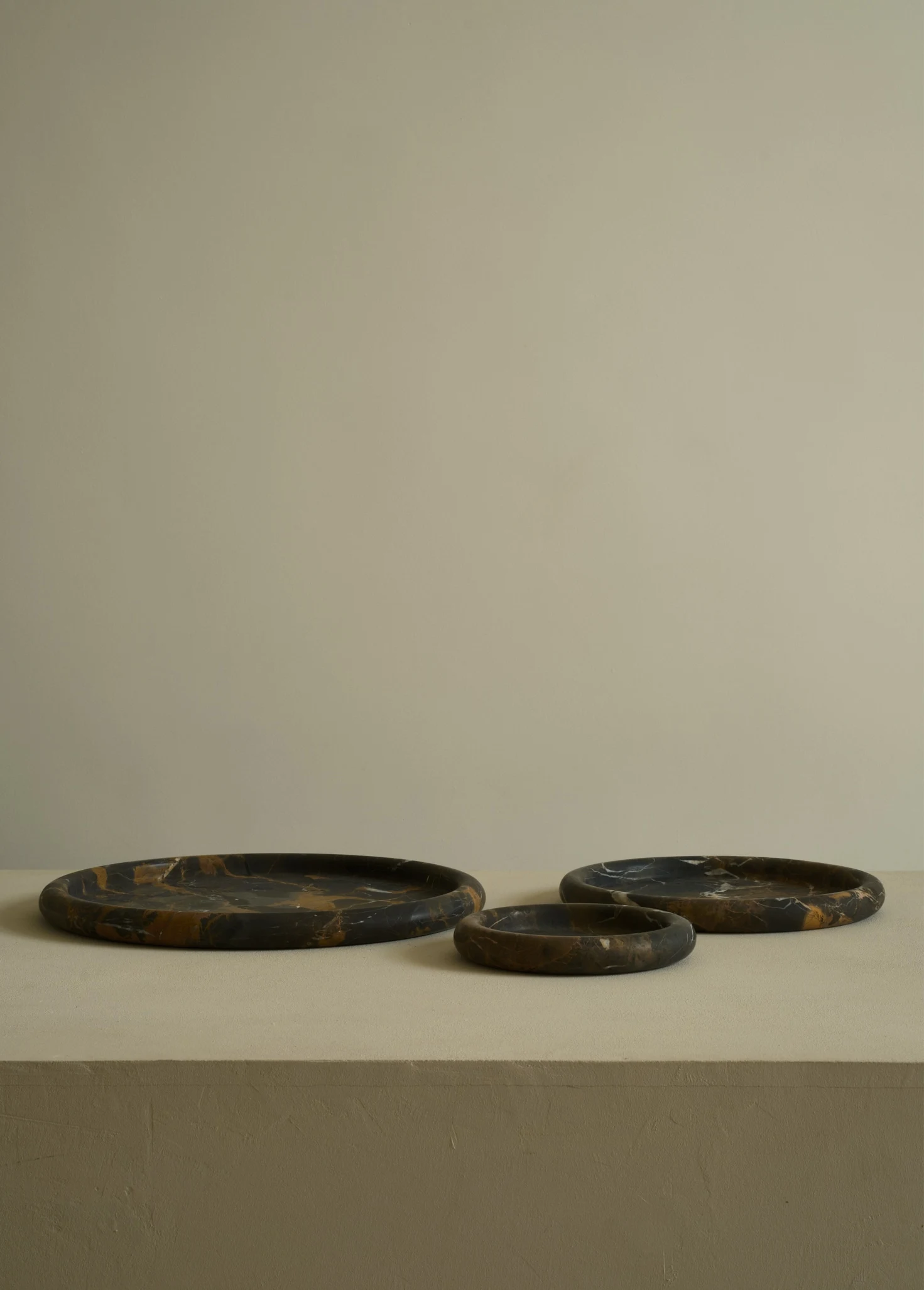 Поднос для фруктов из мрамора