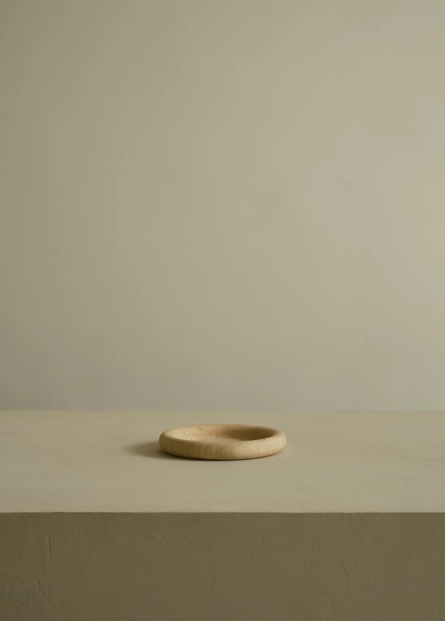 Поднос круглый 20 см из натурального камня