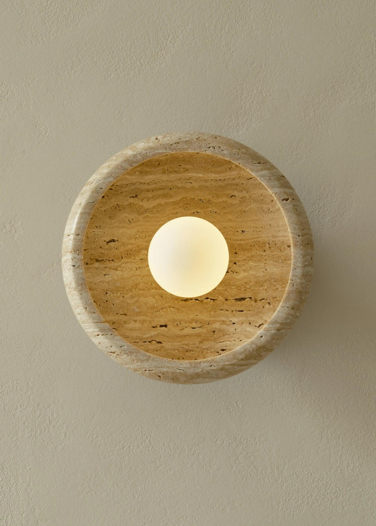 Бра из натурального травертина