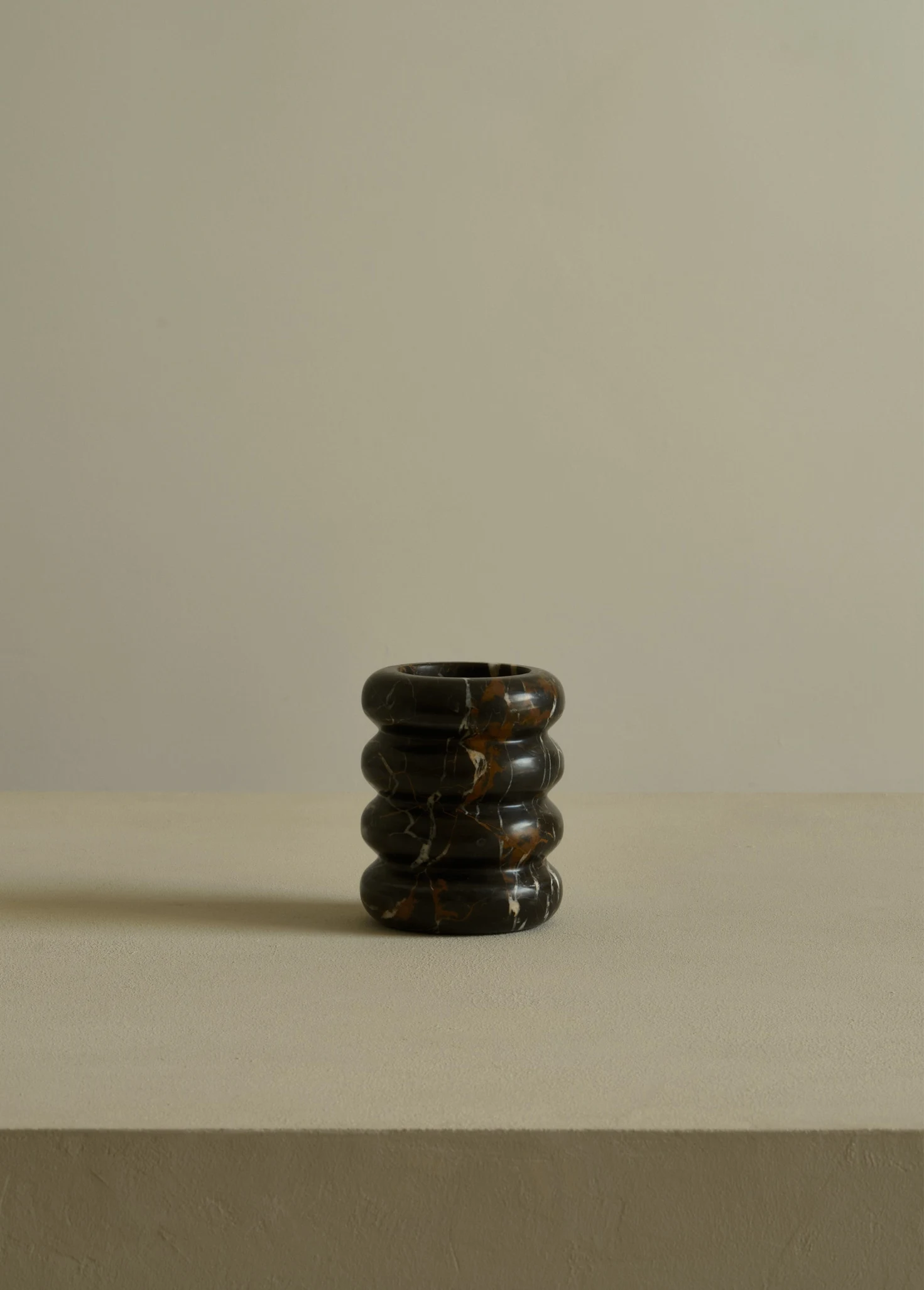 Мраморная ваза Riccioli Mini